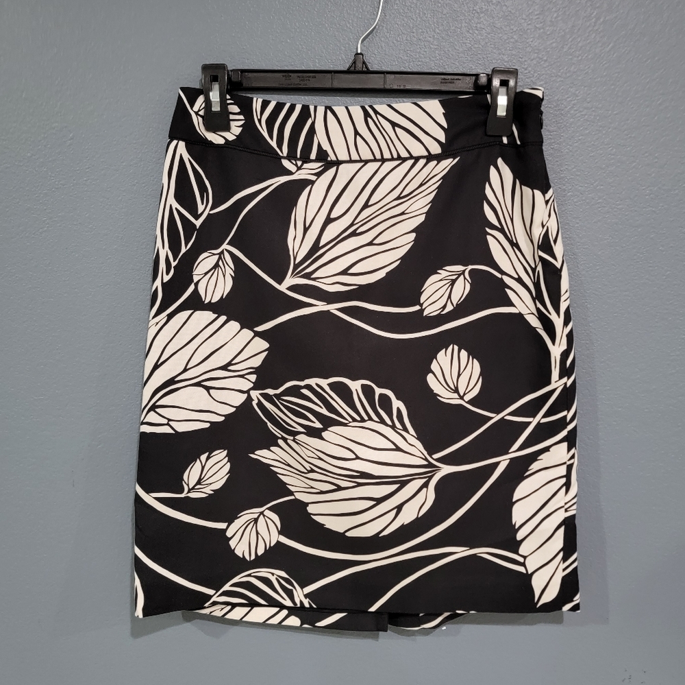 Ann Taylor LOFT Black White Tropical Floral Silk Blend A-Line Skirt 2